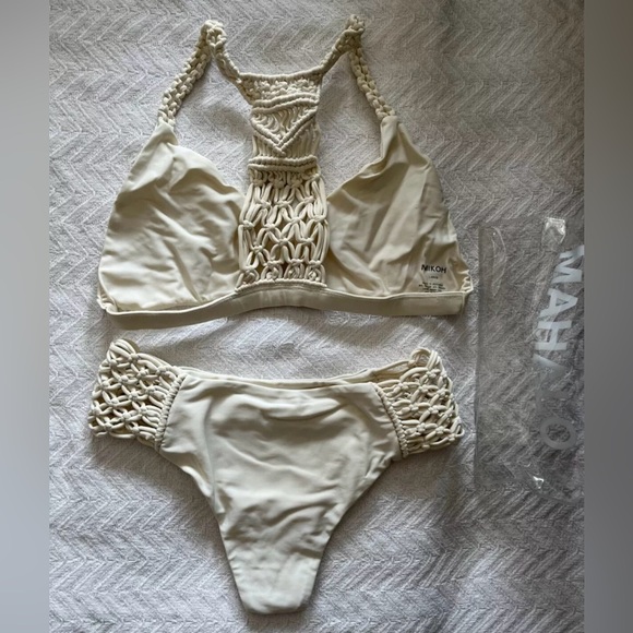 MIKOH

NWOT | Floripa Top (L) & Tamarindo Bottom Bikini (M)

Bone Edition - Picture 2 of 7